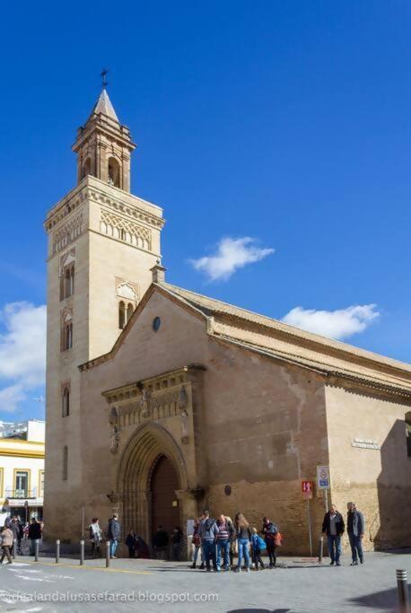 Enjoy Netflix Parking Segun Disponibilidad Daire Sevilla Dış mekan fotoğraf